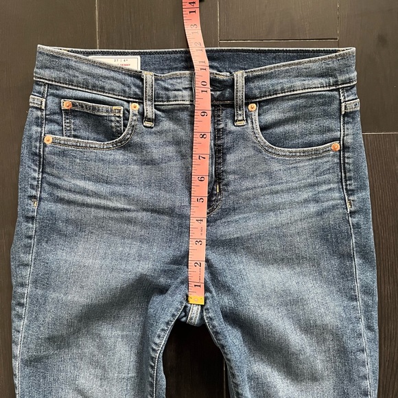 GAP True Skinny High Rise Jean in Medium Indigo - Picture 5 of 8